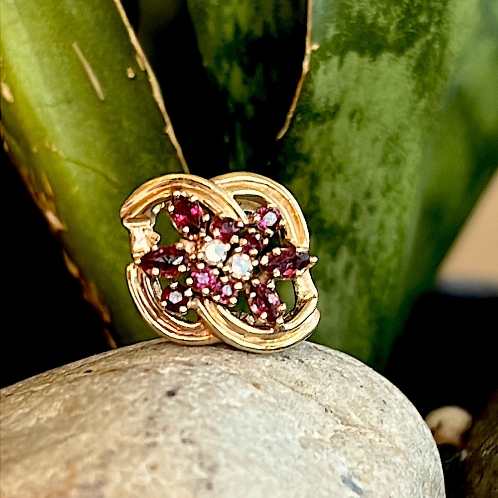 14 karat gold, ruby and diamond pendant - Picture 6 of 11